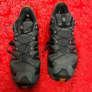 Salomon Trail Running Shoes Men’s 11.5 Black Gray Quicklace Outdoor Sneakers
